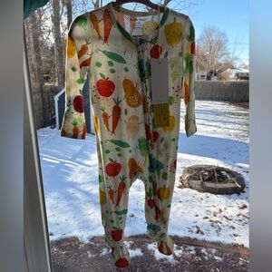 NWT Angel Dear - Colorful Veggie Print Footie, 6-9 months unisex 2-way zip